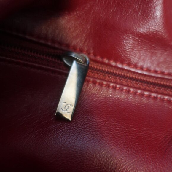 Authentic Chanel Black Interlock CC Patent Leather Bonbons Shopper Tote Handbag - Picture 13 of 16